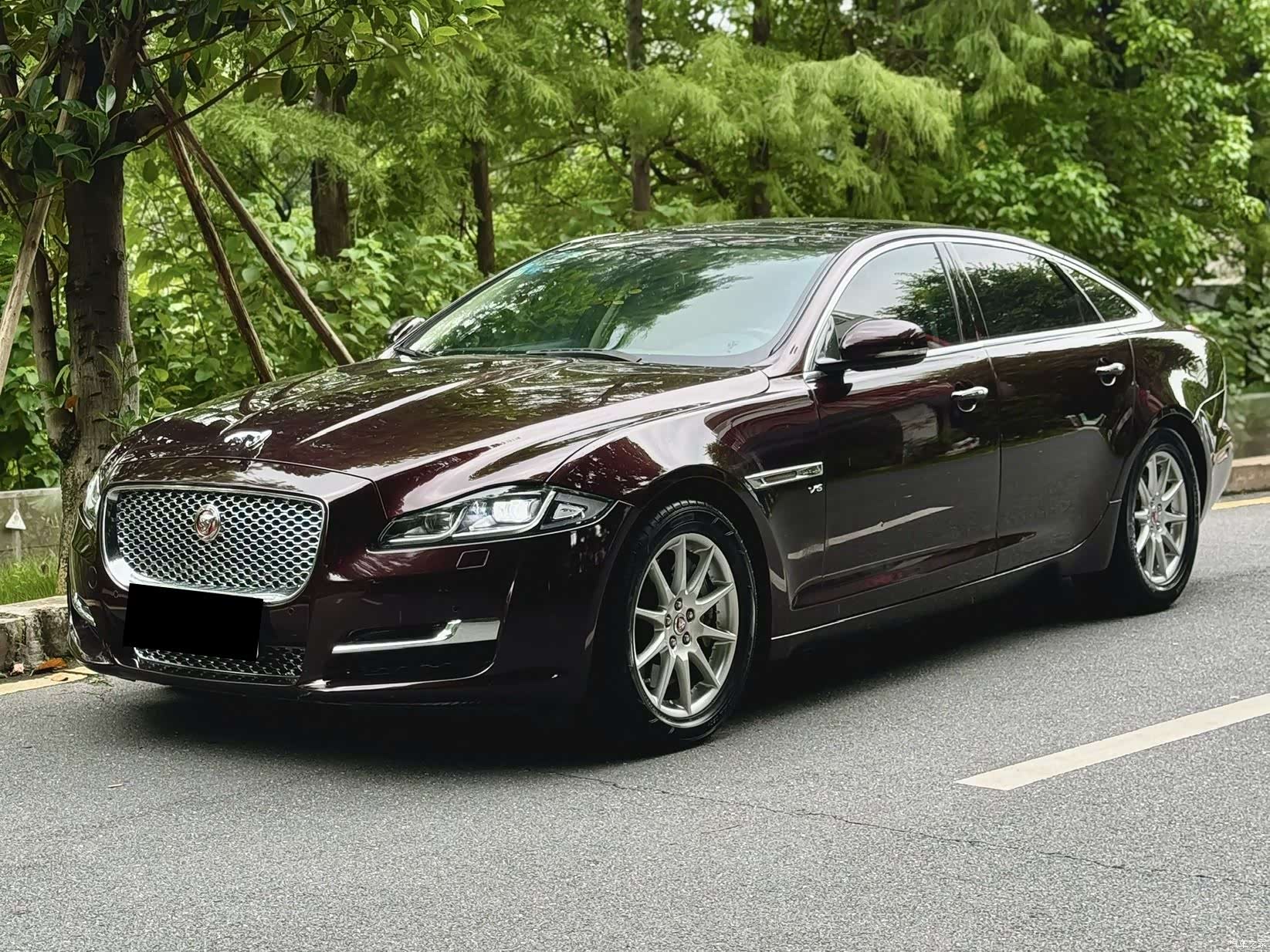 Jaguar XJ, 2016 1