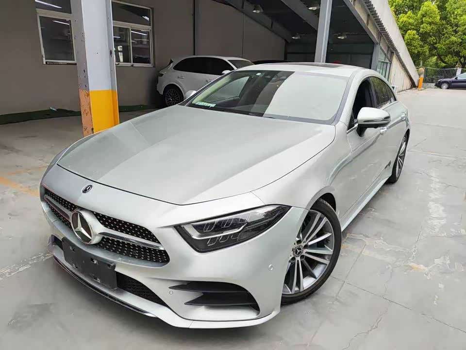 Mercedes-Benz CLS Mercedes-Benz CLS