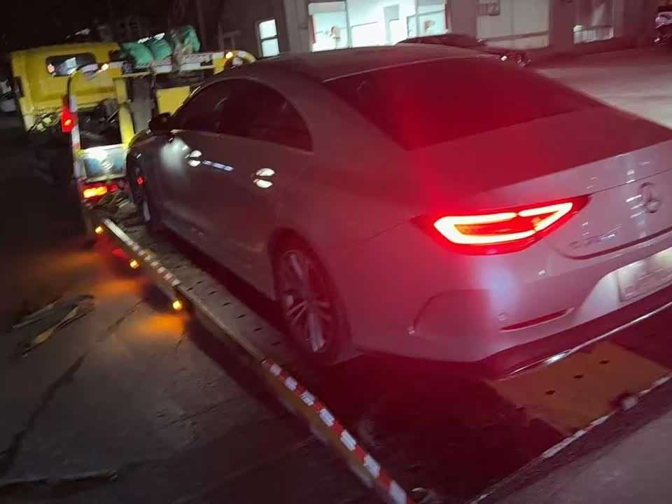 Mercedes-Benz CLS Mercedes-Benz CLS
