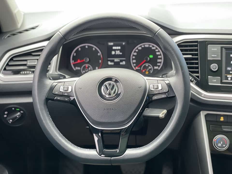 Volkswagen T-ROC exploring Songs Volkswagen T-ROC exploring Songs
