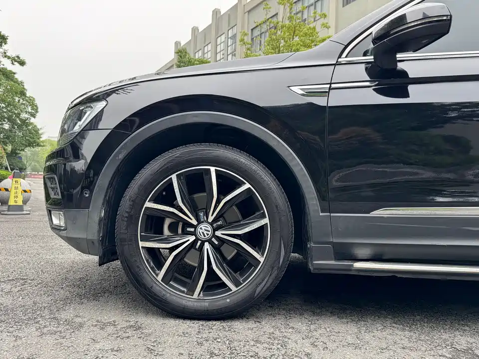 Volkswagen Tiguan L