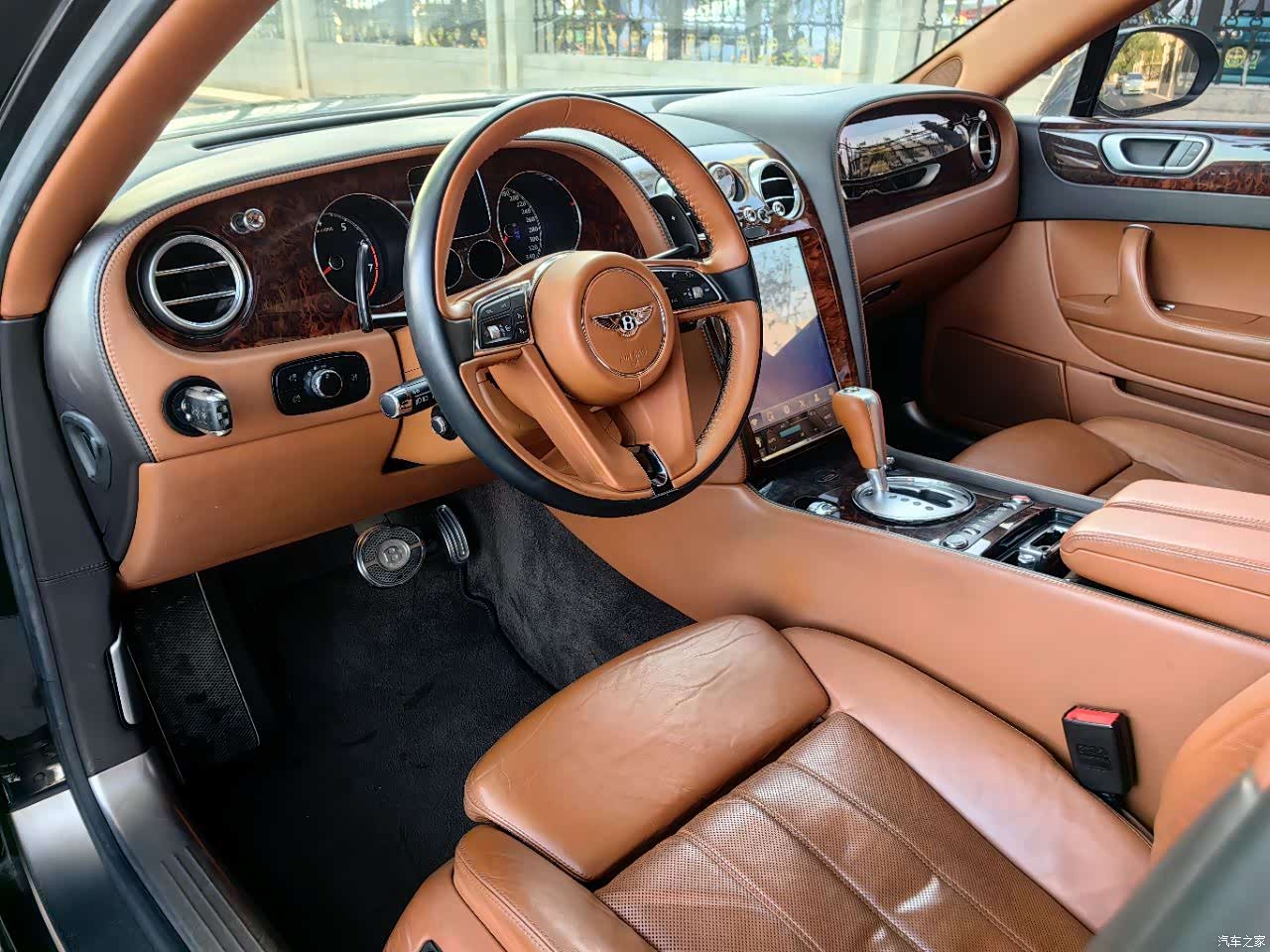 Bentley Flying Spur, 2010 2