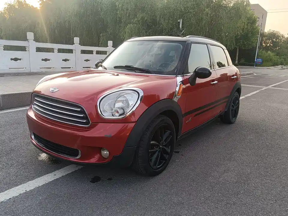 MINI COUNTRYMAN