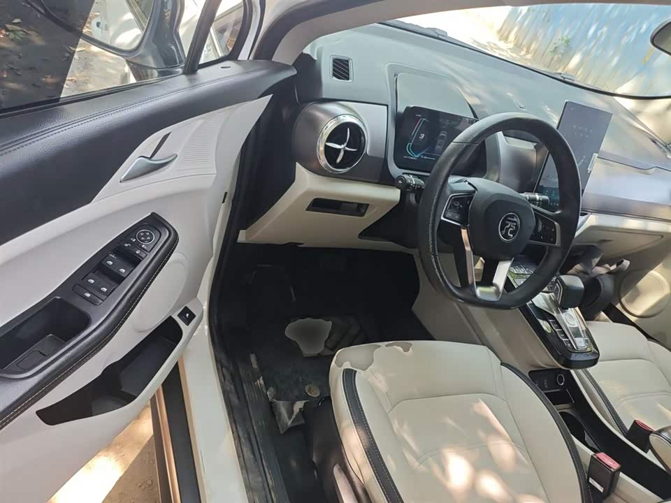 BYD Yuan Pro BYD Yuan Pro