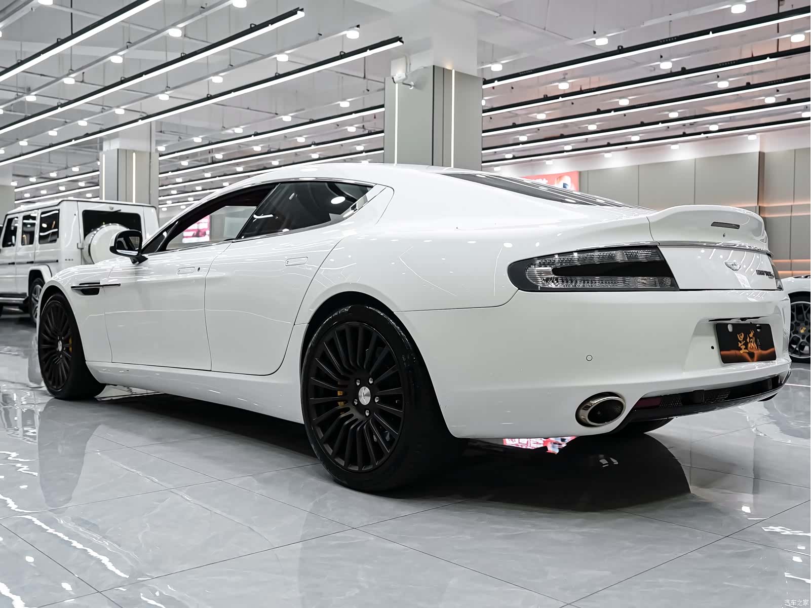 Aston Martin Rapide, 2014 7