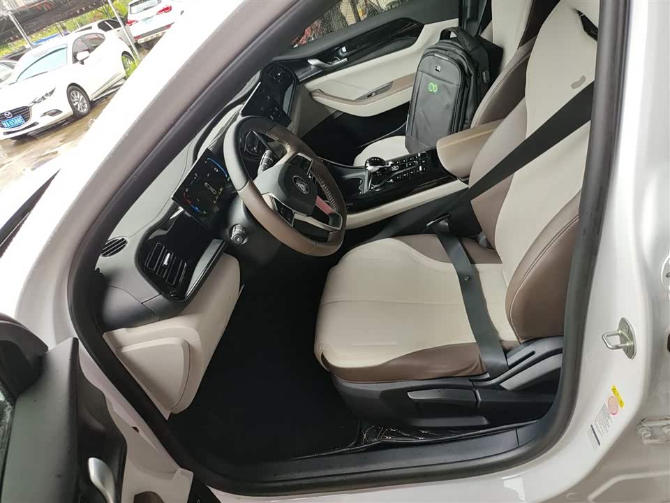 BYD Qin Yuan BYD Qin Yuan