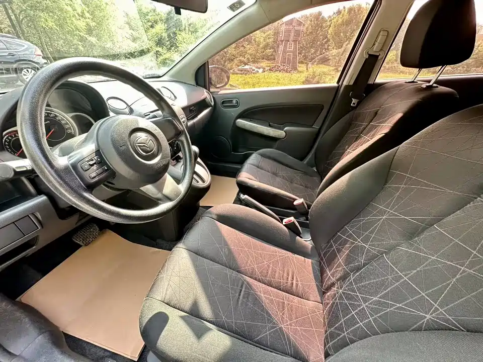 Mazda 2