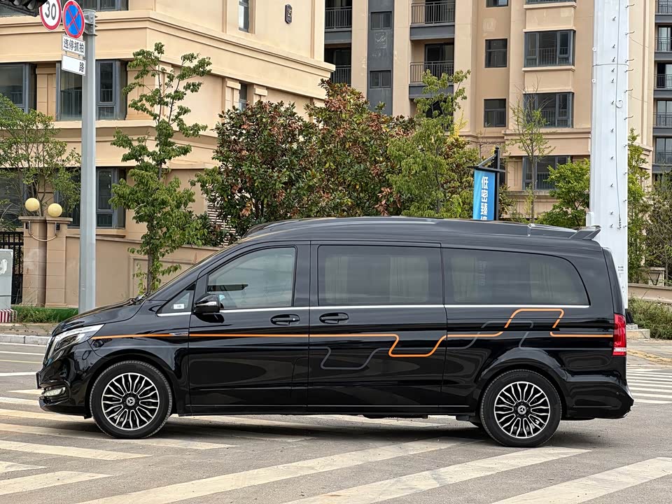 Mercedes-Benz V-class