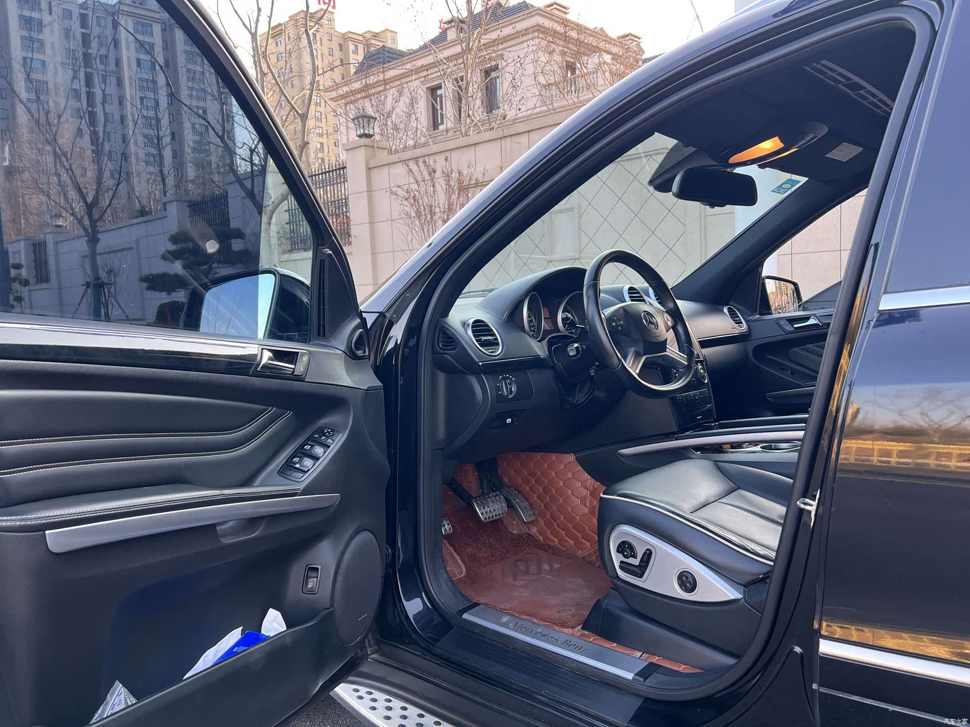 Mercedes-Benz M-Class, 2011 9