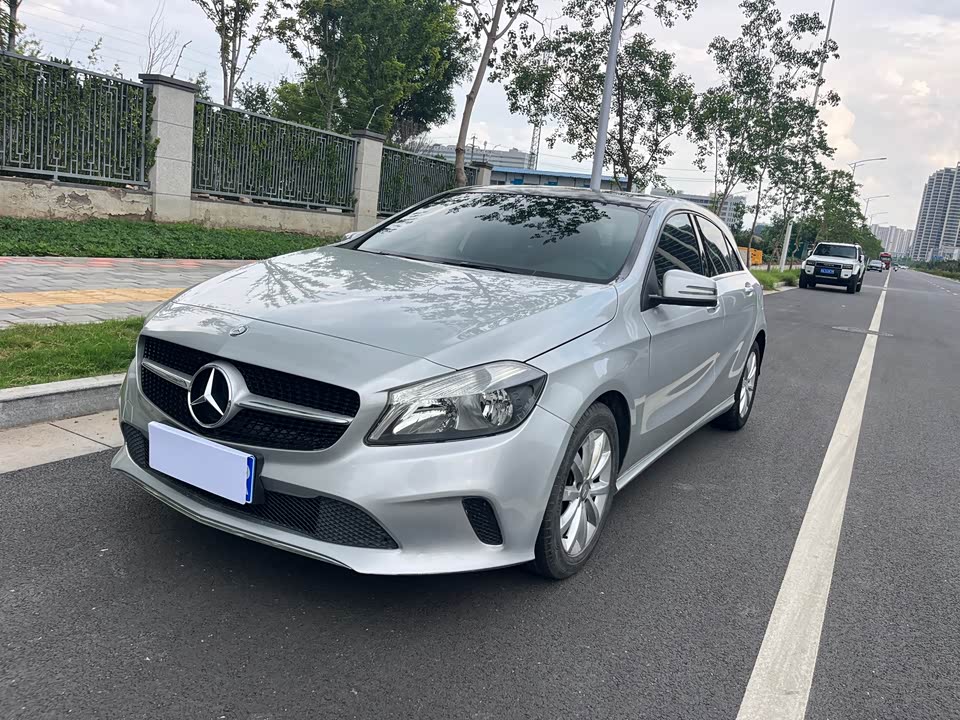 Mercedes-Benz Class A Mercedes-Benz Class A