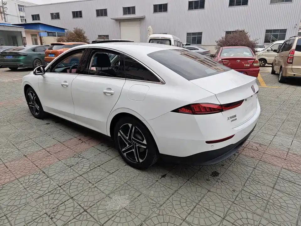 Roewe D7