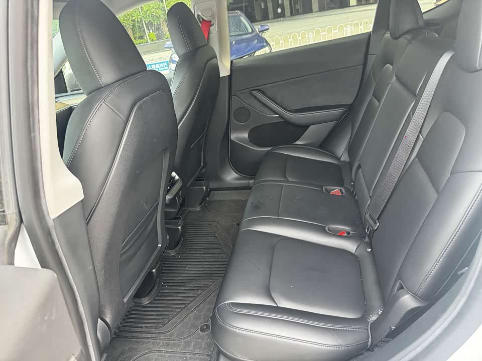 Tesla Model Y Tesla Model Y