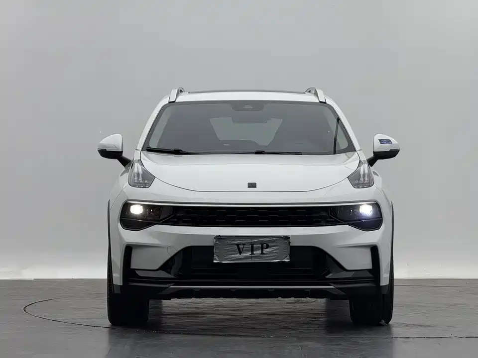 Lynk & Co 01