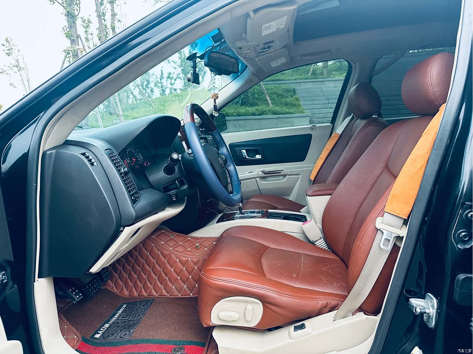Cadillac SRX, 2006 14