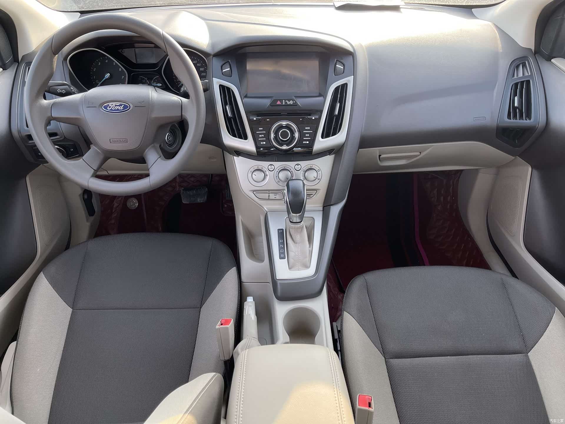 Ford Focus, 2014 6