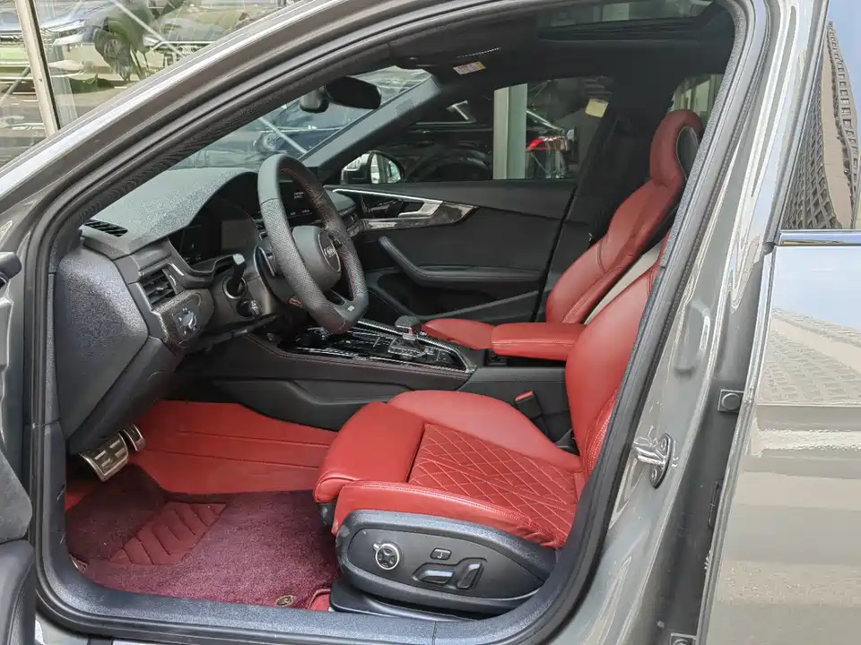Audi S4 Audi S4