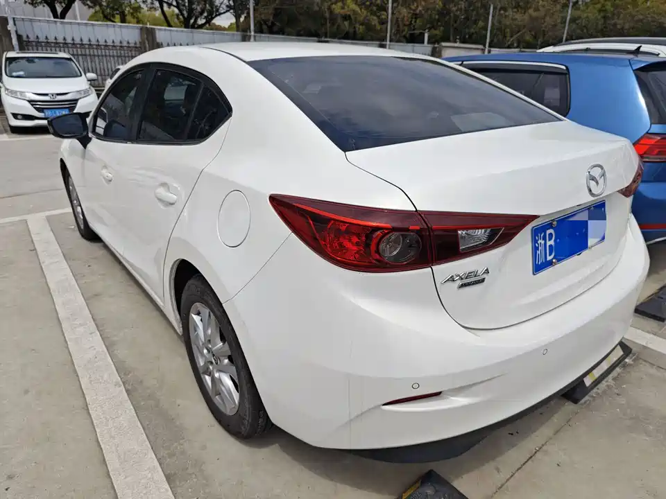 Mazda 3 Angkesaila