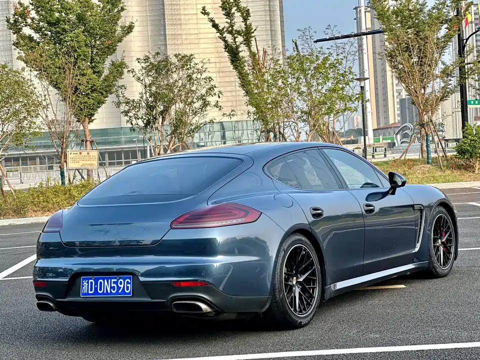 Porsche Panamera