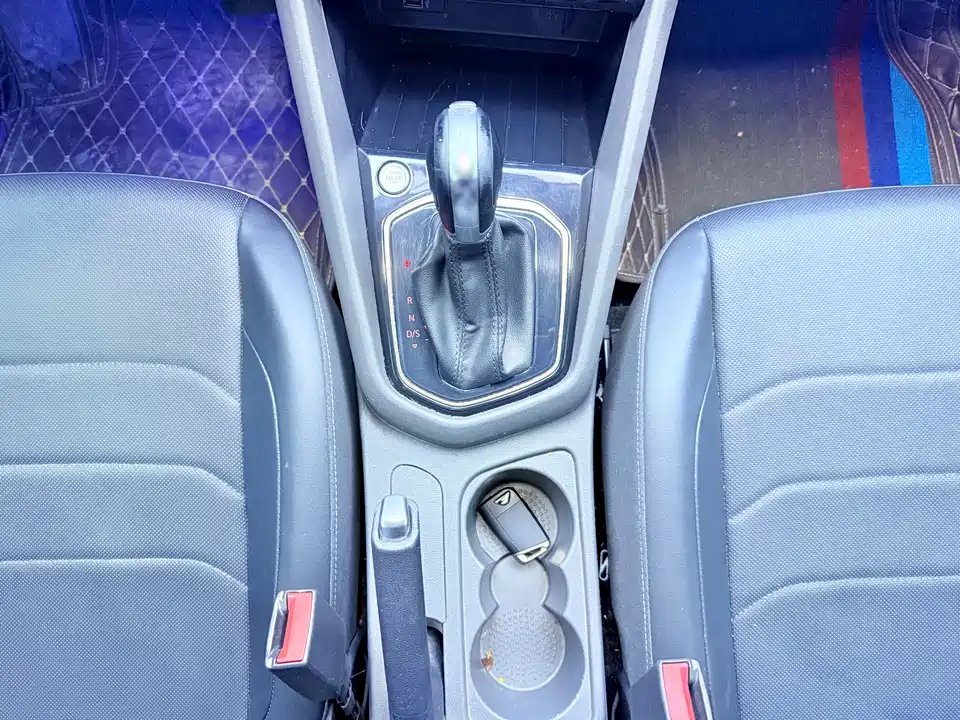 Jetta VS5