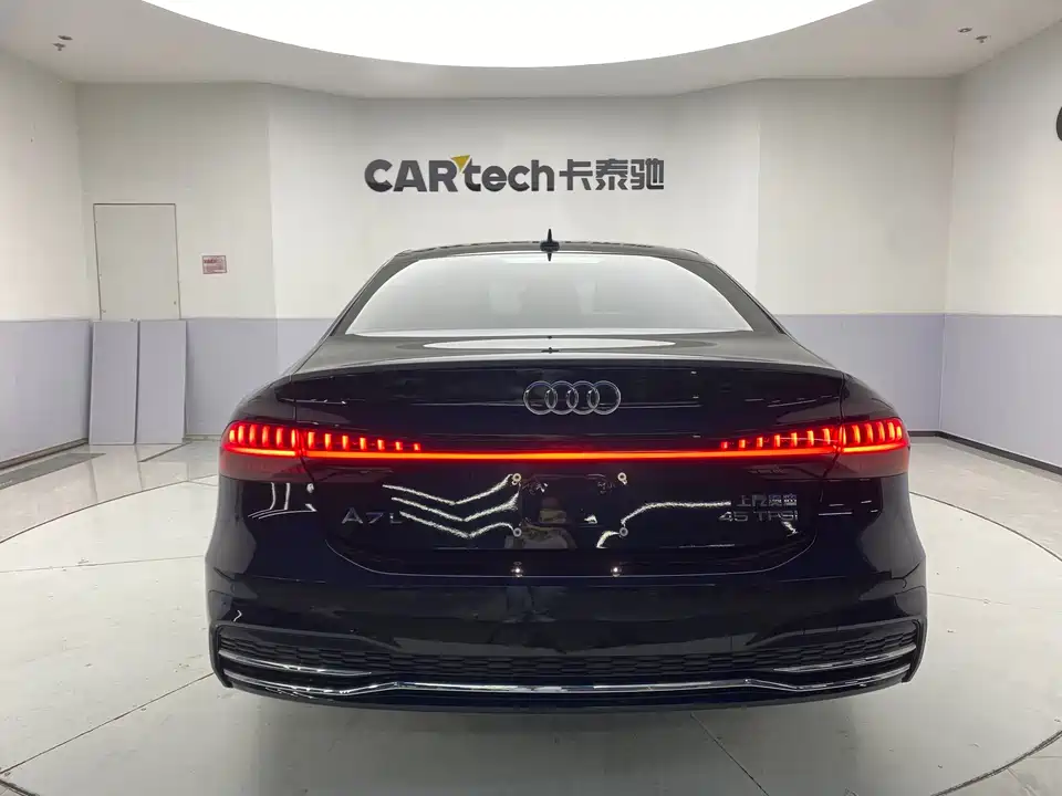 Audi A7L
