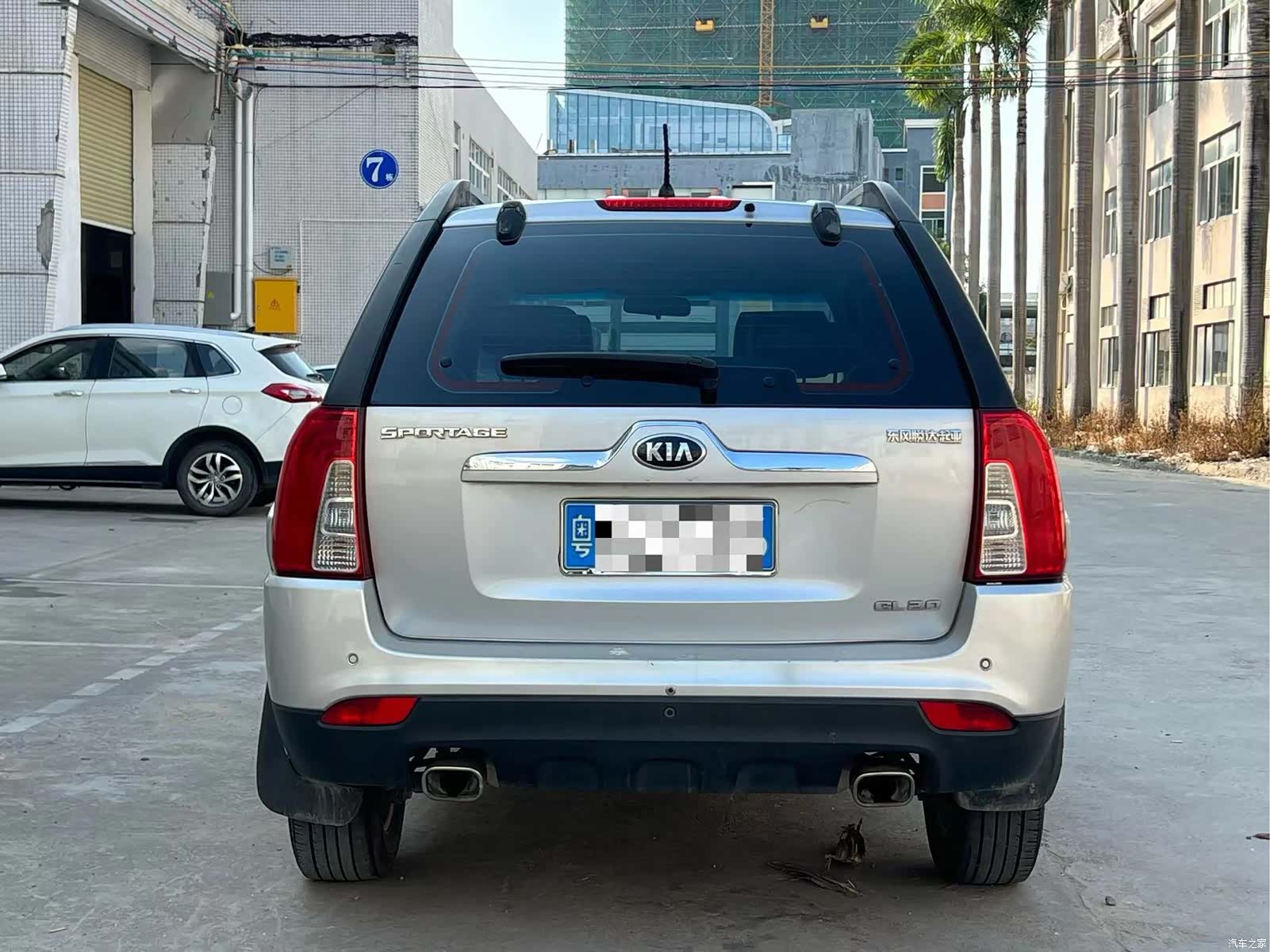 Kia GL, 2013 4