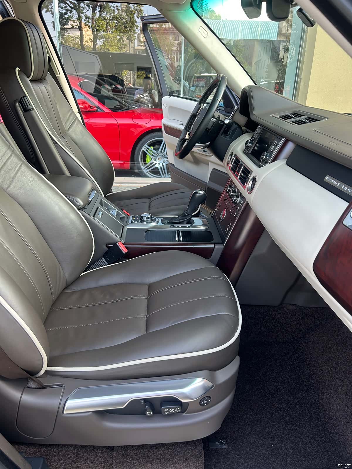 Land Rover Range Rover, 2012 19