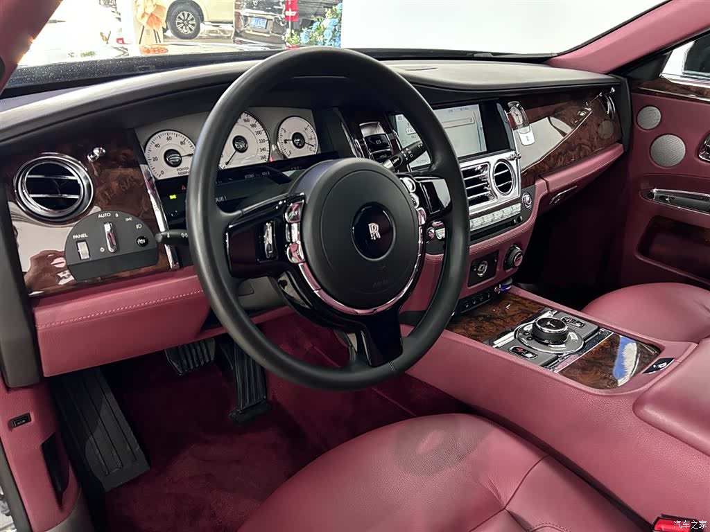 Rolls-Royce Ghost, 2014 9