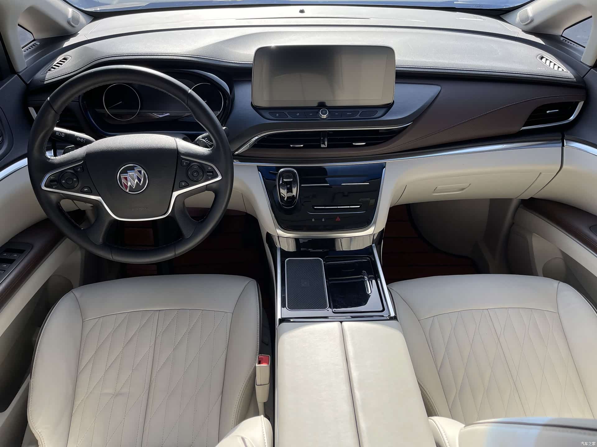 Buick GL8, 2022 4