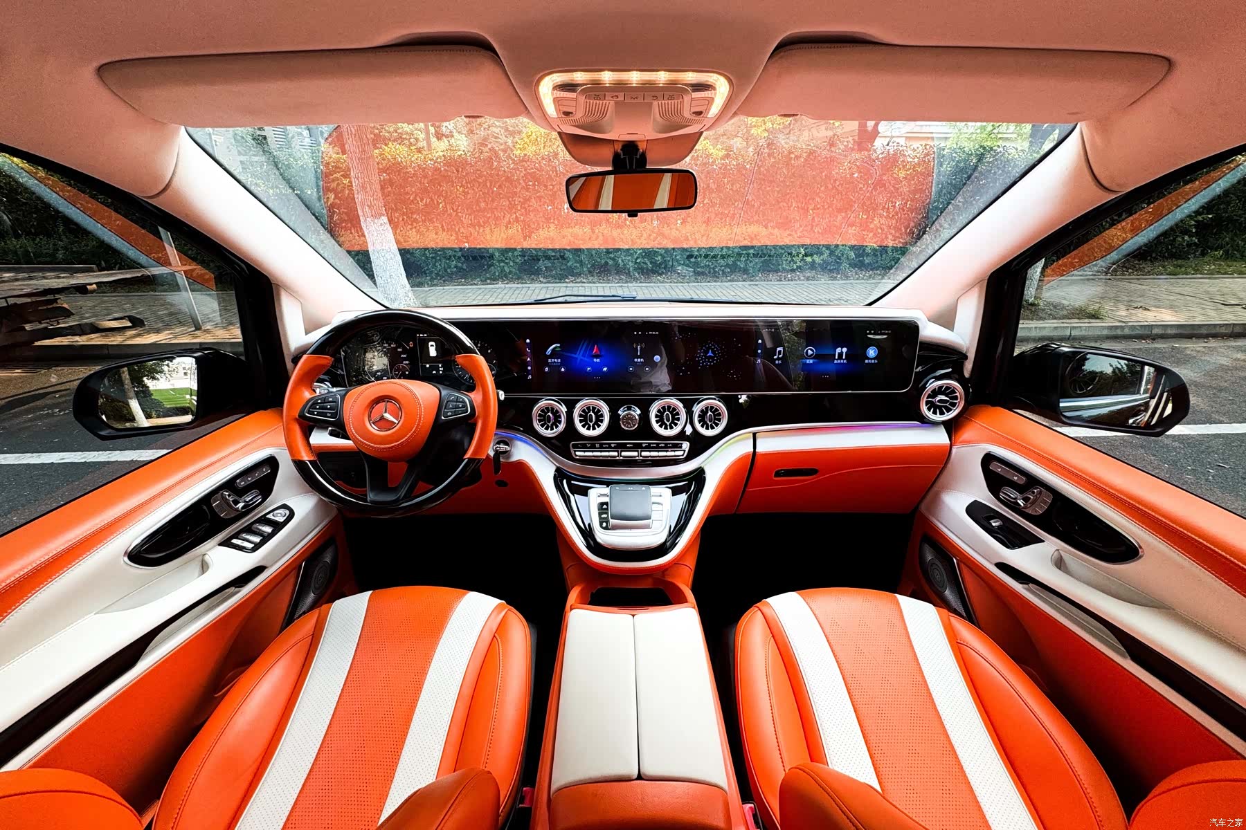 Mercedes-Benz 7, 2024 6