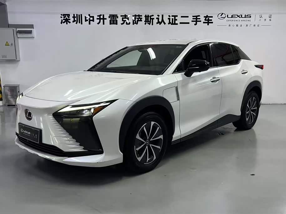 Lexus RZ