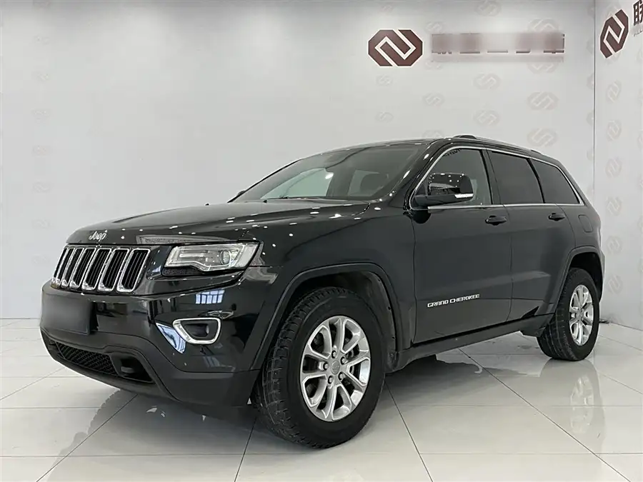 Jeep Grand Cherokee (imported)