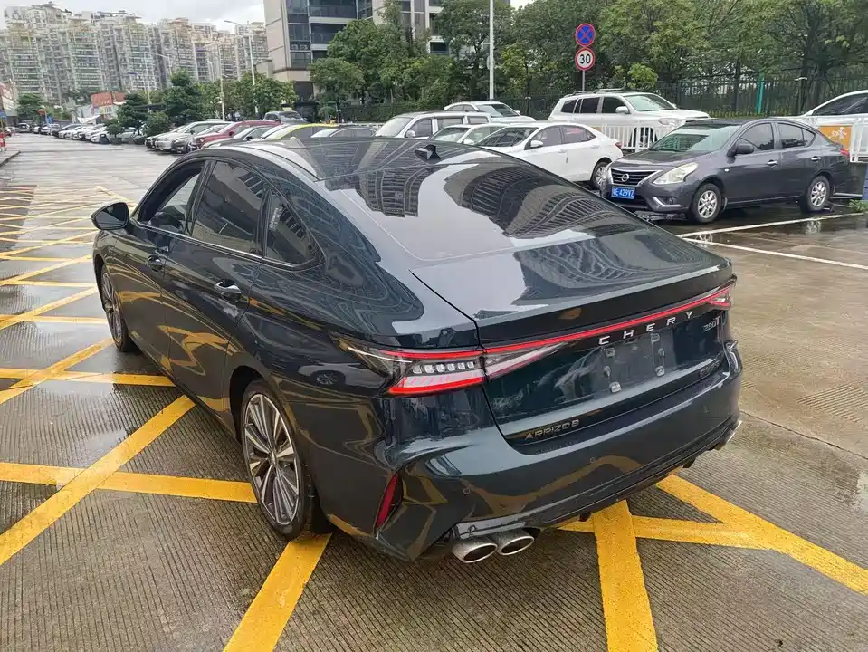 Chery Arrizo 8