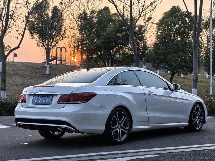 Mercedes Benz E-Class (imported)