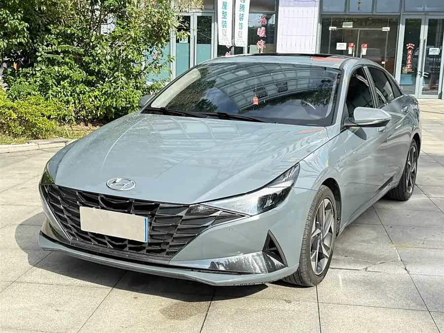 Hyundai Elantra