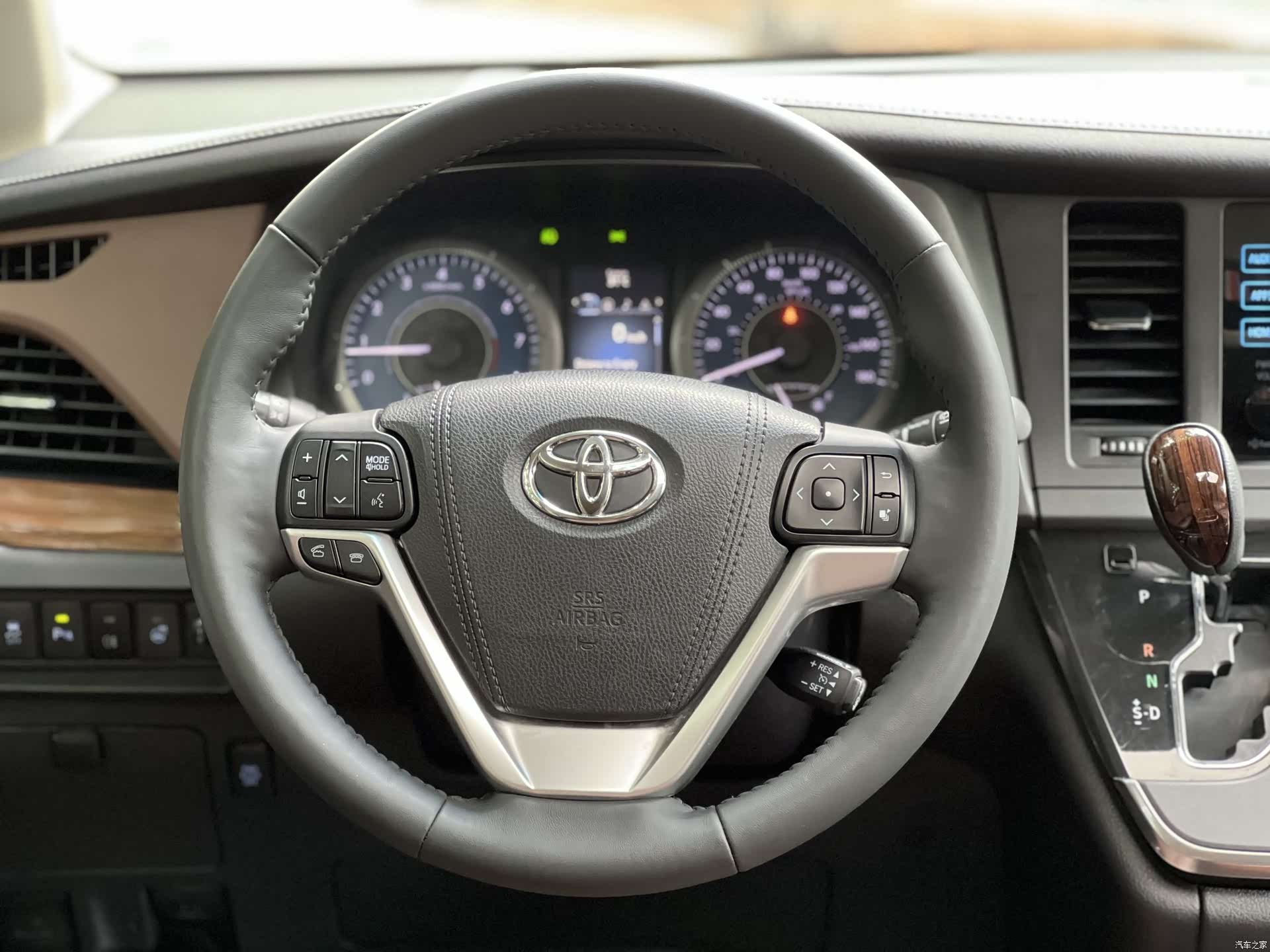 Toyota Sienna, 2017 14