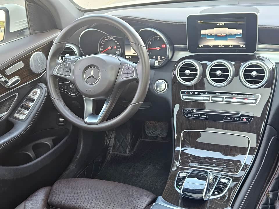 Mercedes-Benz GLC Mercedes-Benz GLC