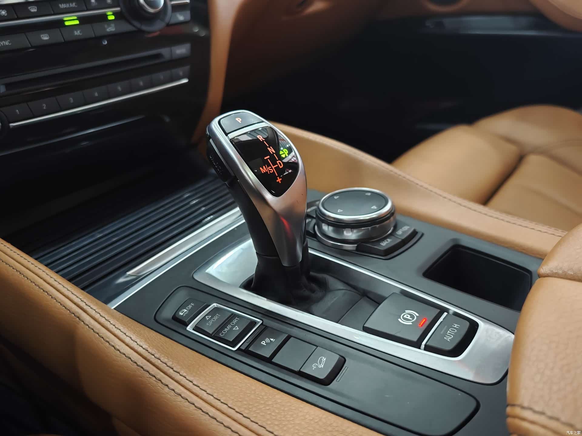 BMW X6, 2016 12