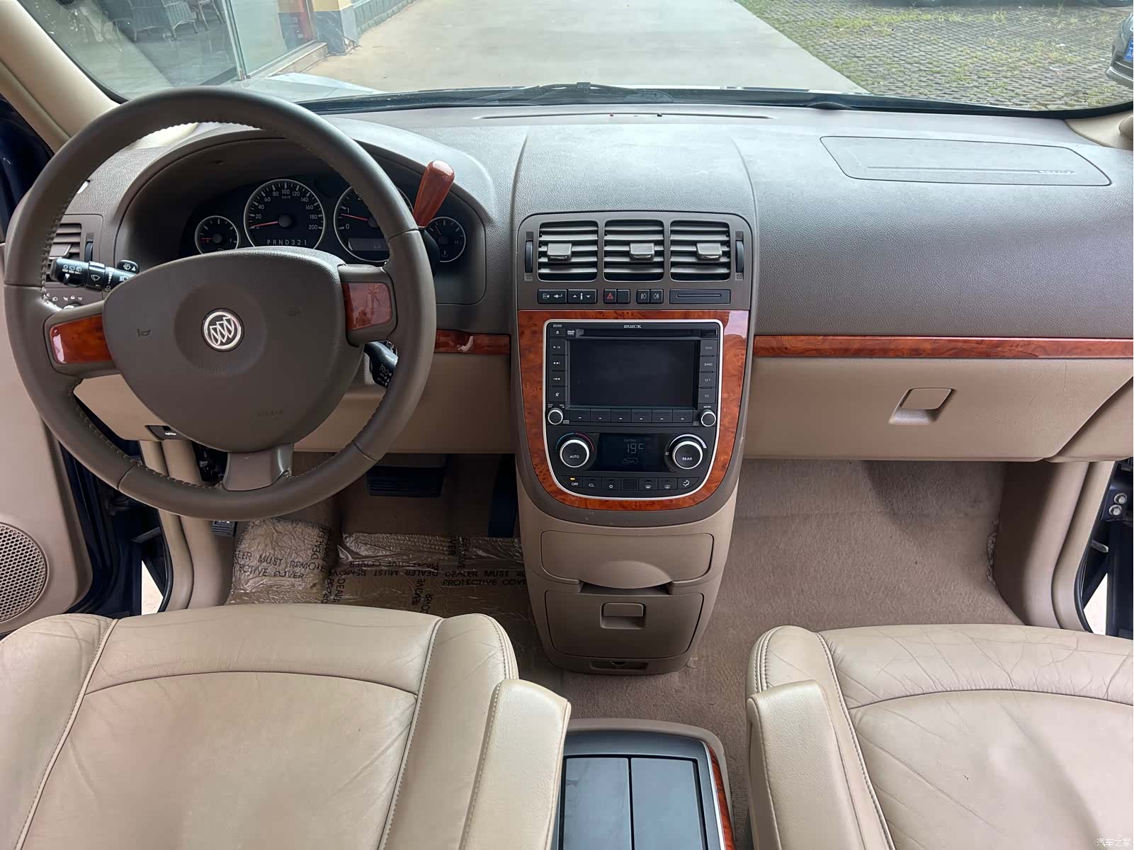 Buick GL8, 2009 11