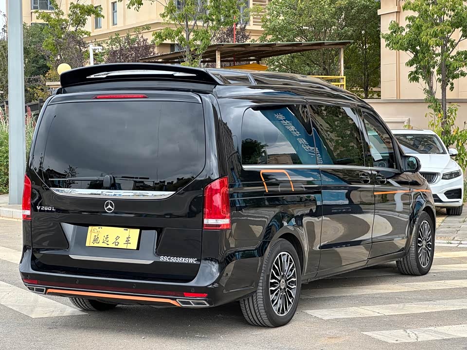 Mercedes-Benz V-class