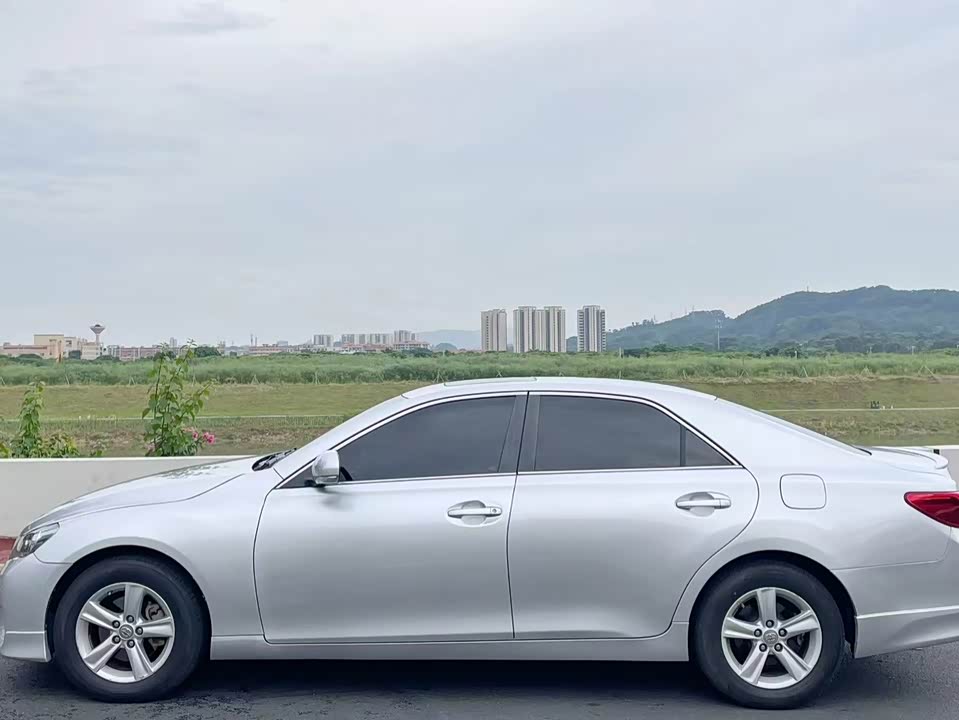 Toyota Reiz Toyota Reiz