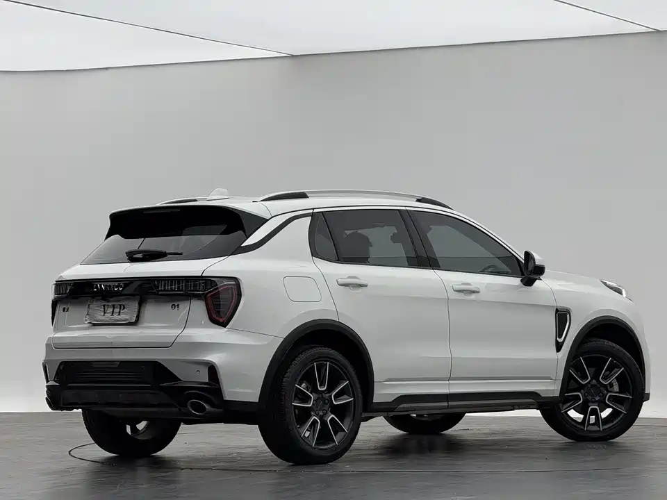 Lynk & Co 01