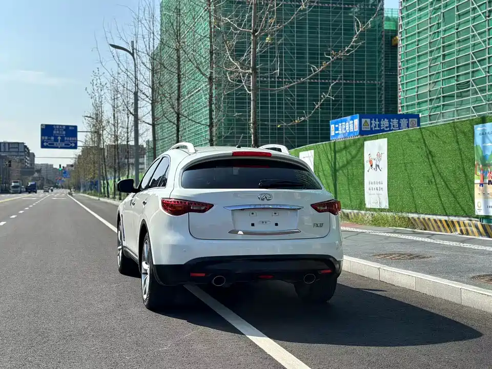 Infiniti QX70 Infiniti QX70