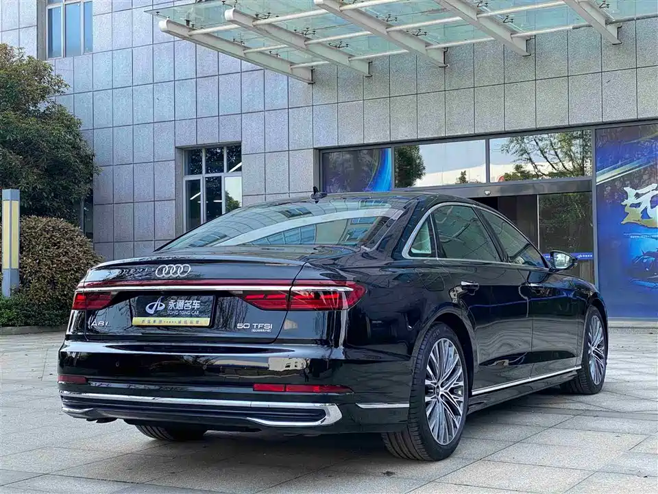 Audi A8