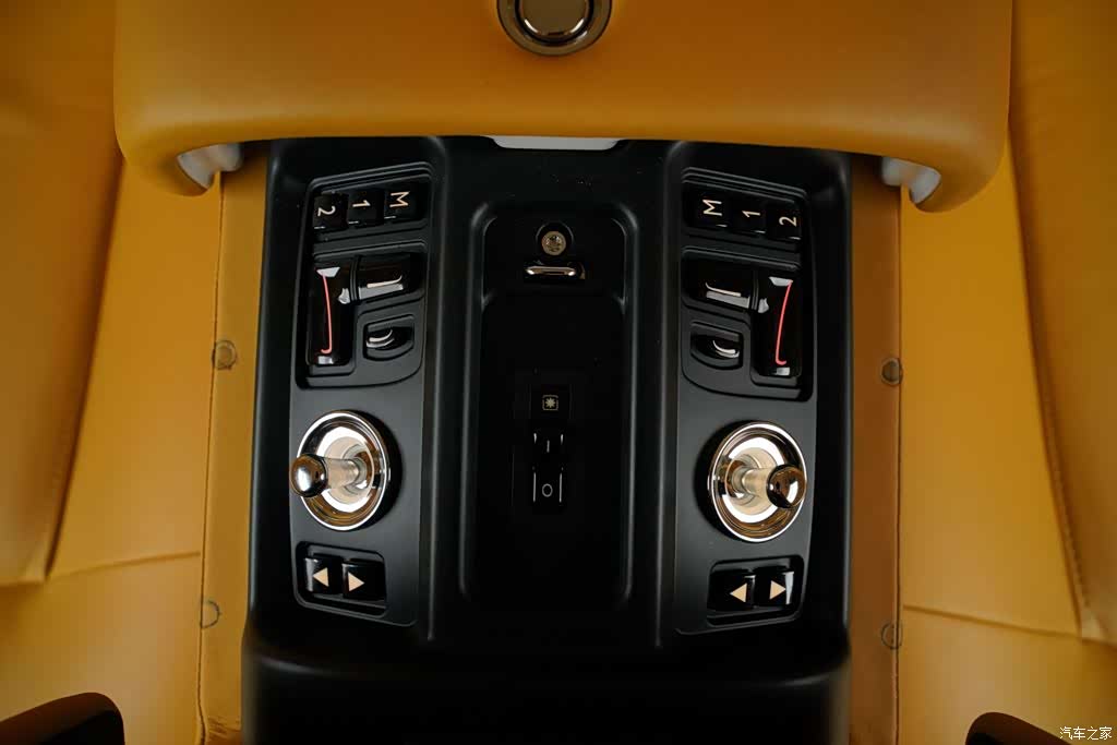 Rolls-Royce Phantom, 2014 16
