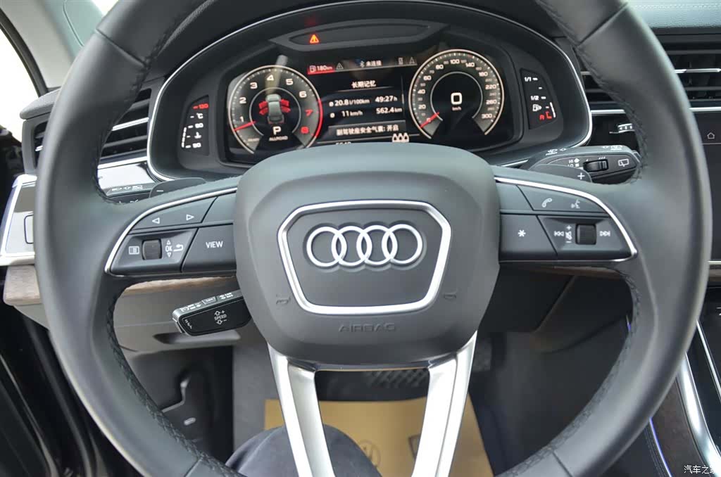 Audi Q7, 2024 8