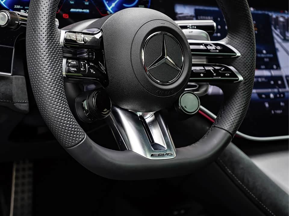 Mercedes-Benz EQE AMG