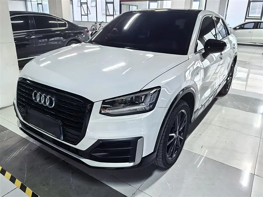 Audi Q2L