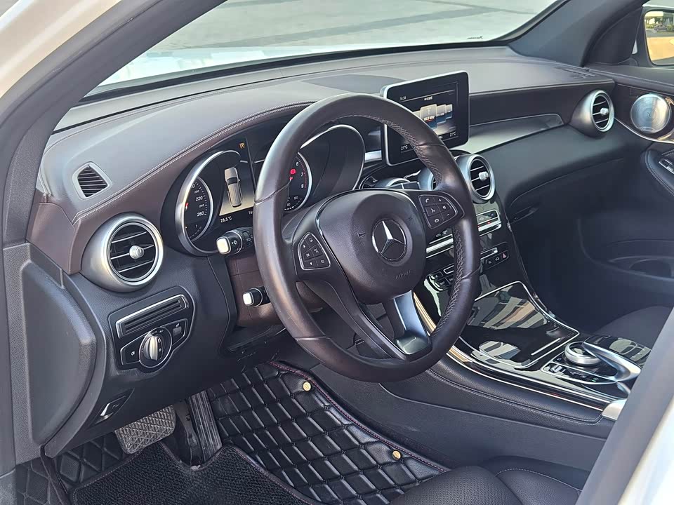 Mercedes-Benz GLC Mercedes-Benz GLC