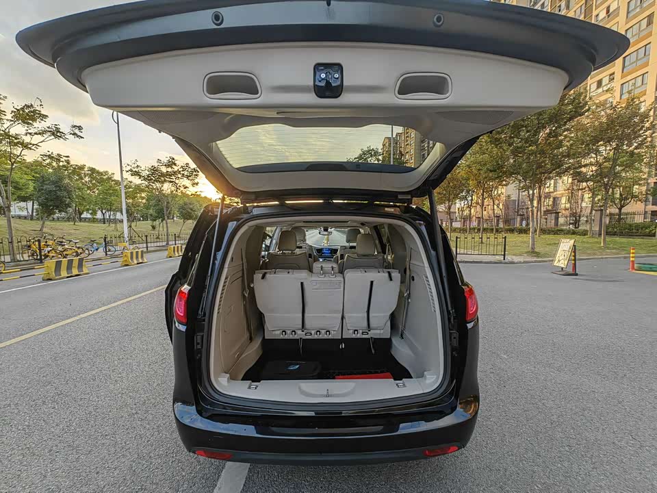 Chrysler Dajialong PHEV