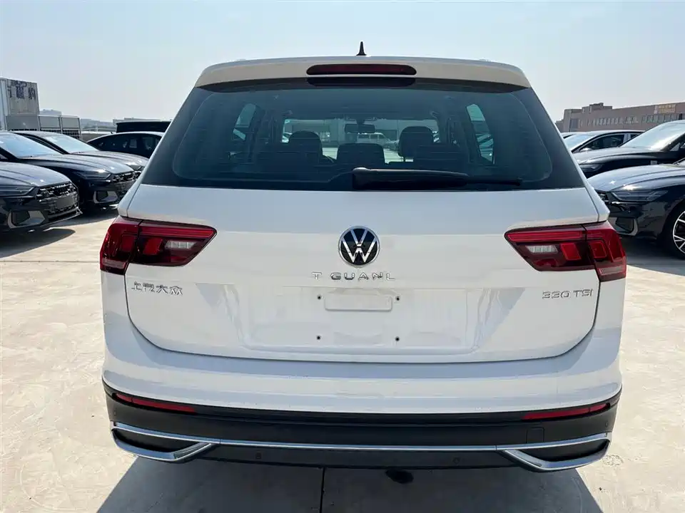 Volkswagen Tiguan L